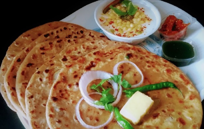 Street Food Places in Chandigarh: 10 Best Street Foods in Chandigarh